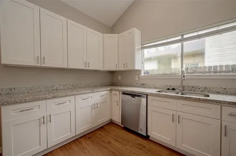 1126 W Belgravia Drive Pearland TX 77584
