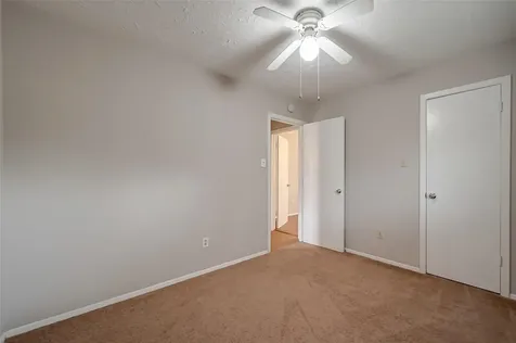 1126 W Belgravia Drive Pearland TX 77584