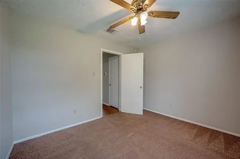 1126 W Belgravia Drive Pearland TX 77584