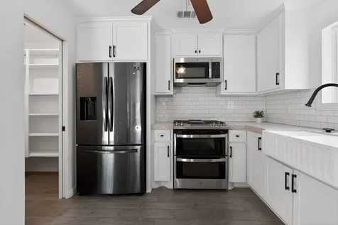 417 W Hillary Circle Sugar Land TX 77498