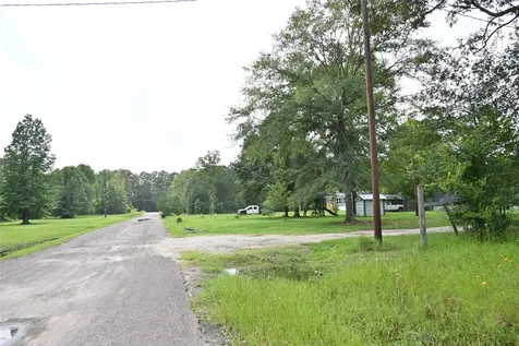 183 Road 3817 Cleveland TX 77328