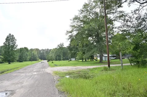 183 Road 3817 Cleveland TX 77328
