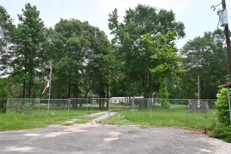 183 Road 3817 Cleveland TX 77328