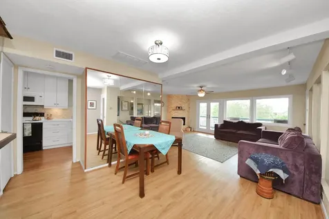2117 Casa Rio Circle Dickinson TX 77539
