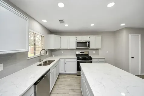 4915 Pecan Grove Drive Pearland TX 77584