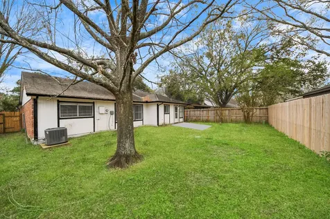 4915 Pecan Grove Drive Pearland TX 77584