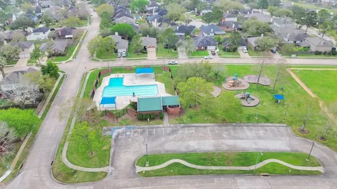 4915 Pecan Grove Drive Pearland TX 77584