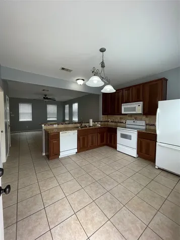 2117 Kemah Village Drive Kemah TX 77565