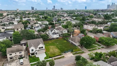 1962 Lexington Street Houston TX 77098