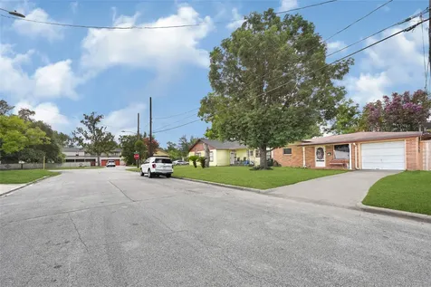 1012 Joyce Street Houston TX 77009
