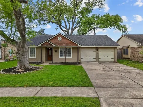 419 Forest Hills Drive League City TX 77573