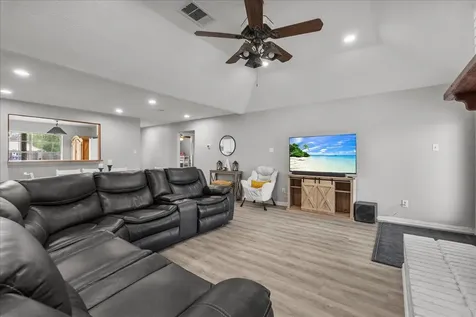 419 Forest Hills Drive League City TX 77573