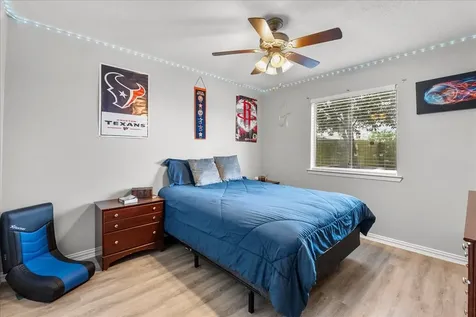 419 Forest Hills Drive League City TX 77573