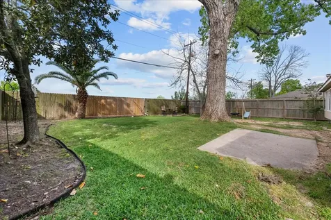 419 Forest Hills Drive League City TX 77573