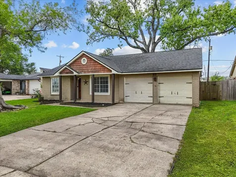 419 Forest Hills Drive League City TX 77573