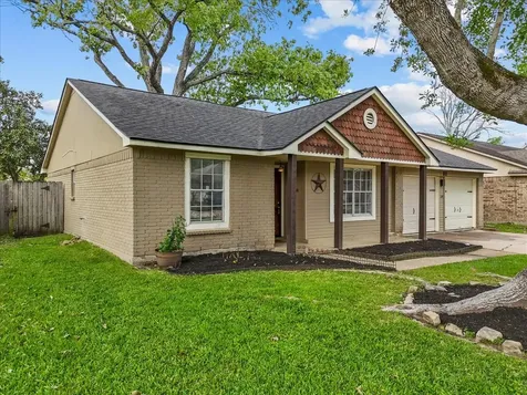 419 Forest Hills Drive League City TX 77573
