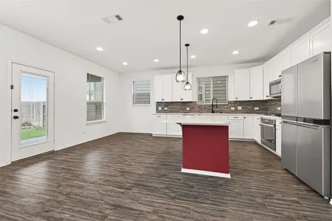 5122 Emma Forest Street Houston TX 77018