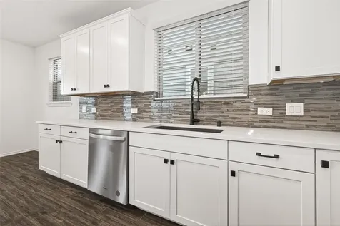 5122 Emma Forest Street Houston TX 77018
