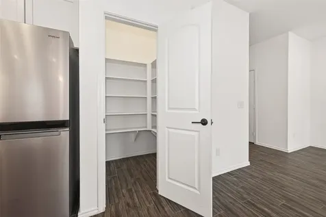 5122 Emma Forest Street Houston TX 77018