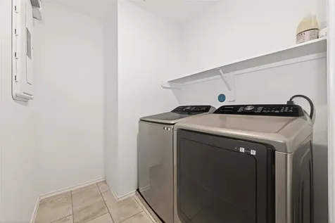 5122 Emma Forest Street Houston TX 77018