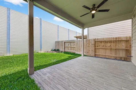 5122 Emma Forest Street Houston TX 77018