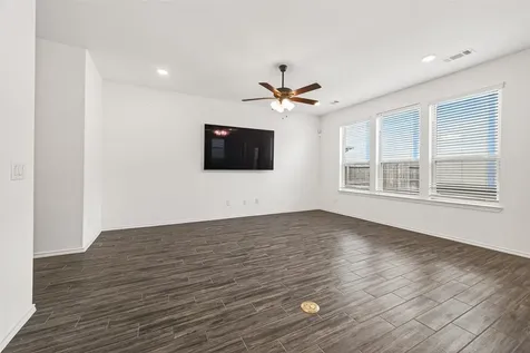 5122 Emma Forest Street Houston TX 77018