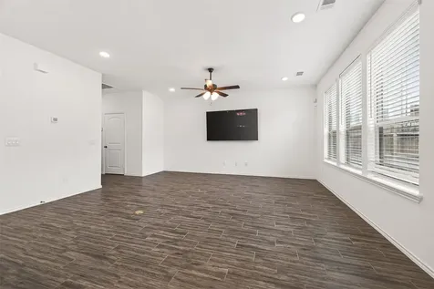 5122 Emma Forest Street Houston TX 77018