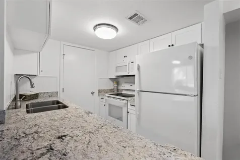 3506 Cove View Boulevard 1615 Galveston TX 77554