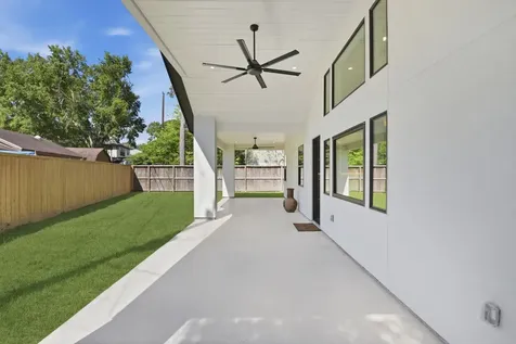 959 Althea Drive Houston TX 77018