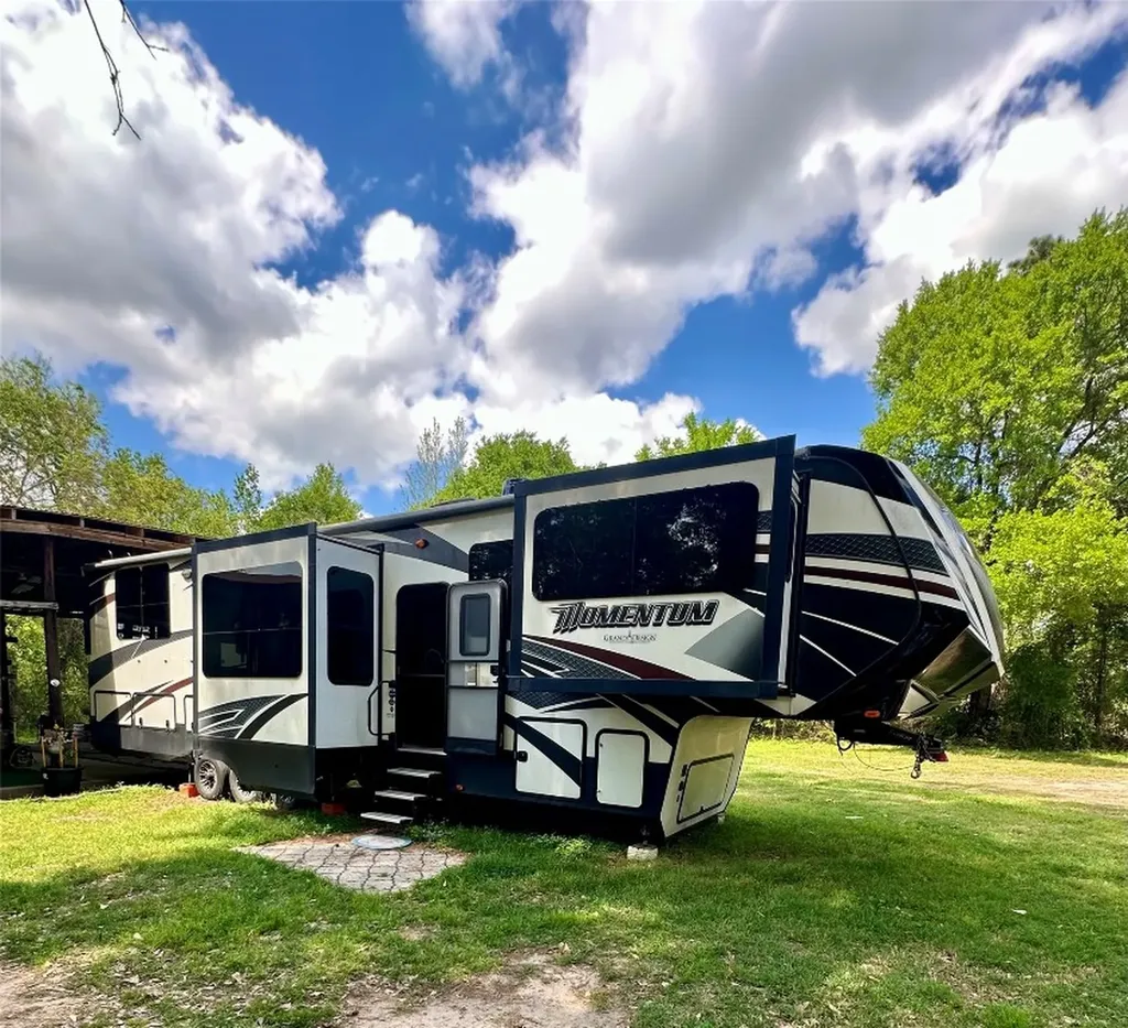 143 Moffett Springs Road B Huntsville TX 77320
