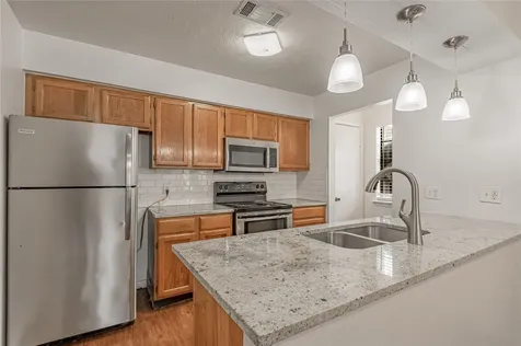 2402 Sycamore Avenue E1 Huntsville TX 77340