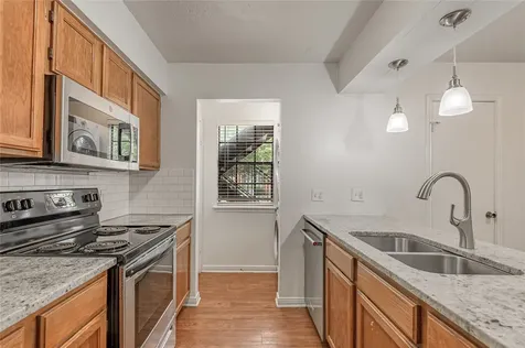 2402 Sycamore Avenue E1 Huntsville TX 77340