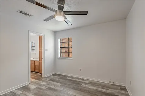 2402 Sycamore Avenue E1 Huntsville TX 77340