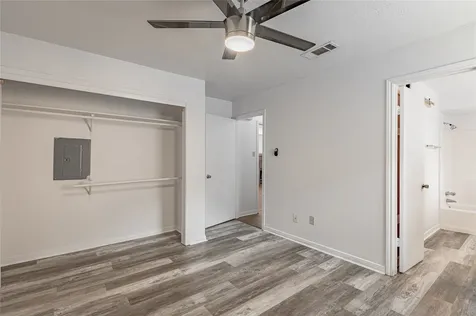 2402 Sycamore Avenue E1 Huntsville TX 77340