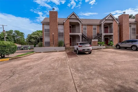 2402 Sycamore Avenue E1 Huntsville TX 77340
