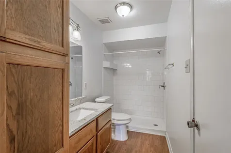 2402 Sycamore Avenue E1 Huntsville TX 77340