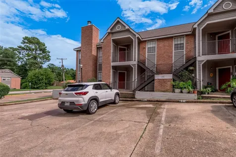 2402 Sycamore Avenue E1 Huntsville TX 77340