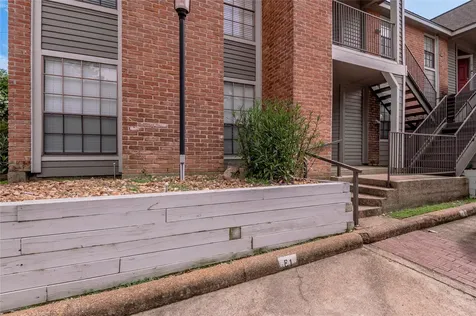 2402 Sycamore Avenue E1 Huntsville TX 77340