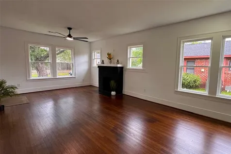 1569 Elliott Street Houston TX 77023