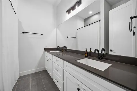 5709 White Magnolia Street Houston TX 77091