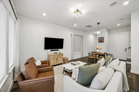 5709 White Magnolia Street Houston TX 77091