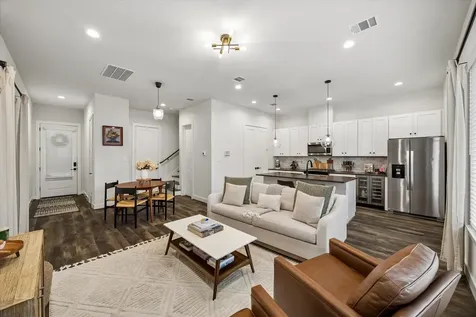 5709 White Magnolia Street Houston TX 77091