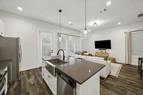 5709 White Magnolia Street Houston TX 77091