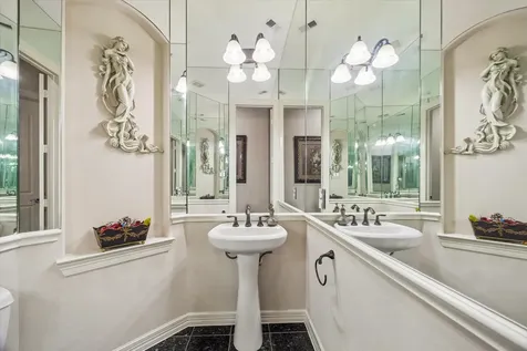 2915 Sentry Oak Way Sugar Land TX 77479