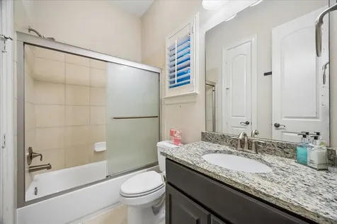 2915 Sentry Oak Way Sugar Land TX 77479