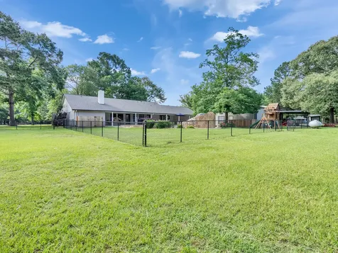 9644 Fosters Bend Cleveland TX 77328