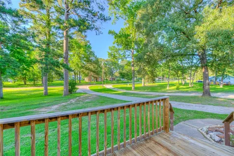 323 Lakeview Drive Onalaska TX 77360