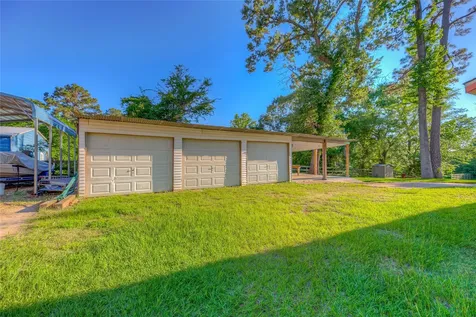323 Lakeview Drive Onalaska TX 77360