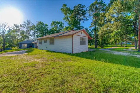 323 Lakeview Drive Onalaska TX 77360