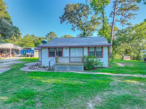 323 Lakeview Drive Onalaska TX 77360